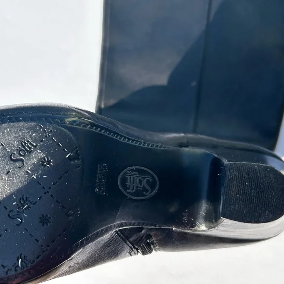 Sofft Black Leather Side 1/2 Zip Boots Sculpted Edge 4 1/2” Angled Heel Size 8.5 - Picture 11 of 15